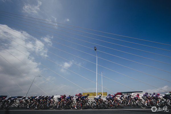 速配资 环崇明岛女子公路世巡赛里的凡人热爱：骑行在上海，处处是风景